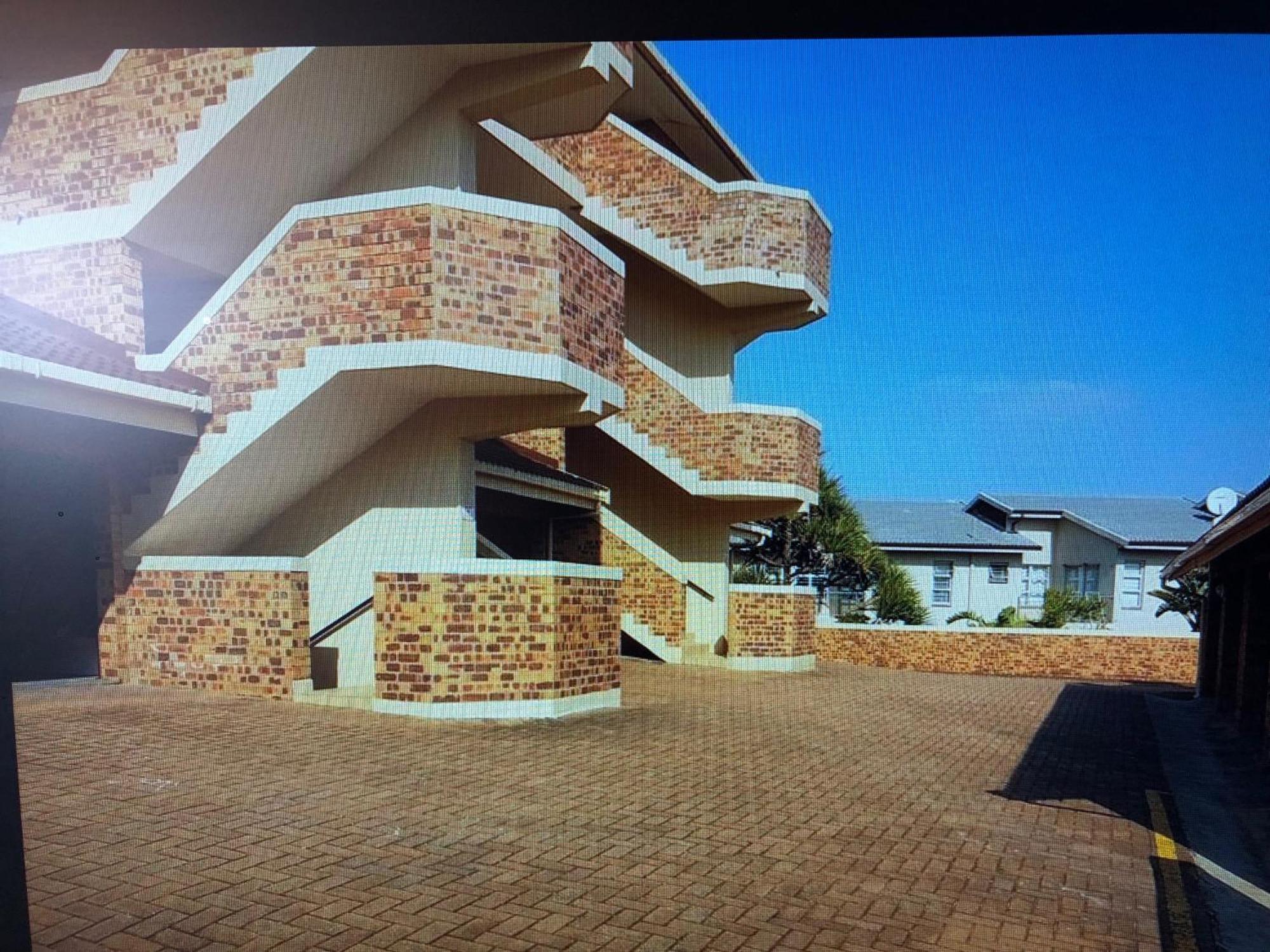 3 Driftwood * Ballito